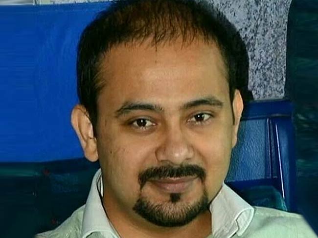 Dilip Pandey: विदेश से लाखों की आईटी की नौकरी छोड़ राजनीति में रखा कदम, यहां जाने पूरा सफर