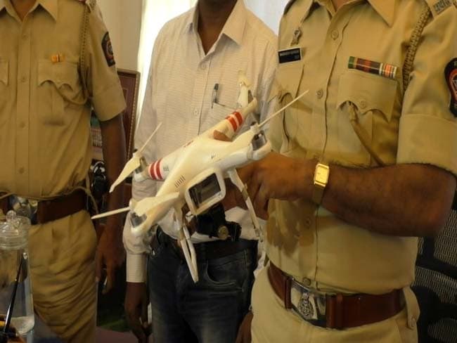 मुंबई में एक बार फिर उड़ा ड्रोन, पुलिस ने 2 को लिया हिरासत में