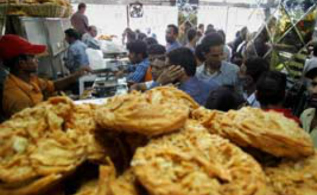 Muslims in Kerala Offer Eid Prayers