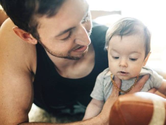 पिता बनने से बढ़ सकता है आपका वज़न : अध्ययन