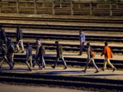 More Than 2,000 Migrants Tried to Enter Channel  Tunnel to Go to the UK, Says France