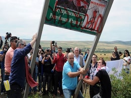 Georgia Accuses Russia of 'Land Grab' Near Breakaway Region Georgia Accuses Russia of 'Land Grab' Near Breakaway Region