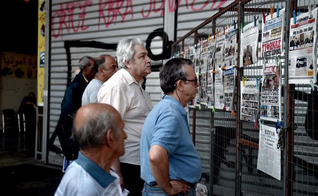 Greek Newspapers Running Out of Paper