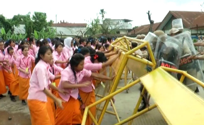 Class 9 Student Dies as Protesters Clash With Police in Imphal. Curfew on.