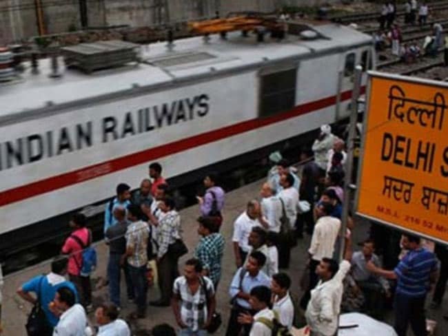 डिजिटल इंडिया के तहत मोबाइल पर मिलेगा रेलवे प्लेटफॉर्म टिकट