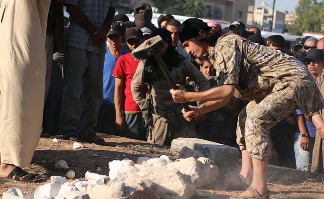 Islamic State Destroys More Artifacts in Syria and Iraq
