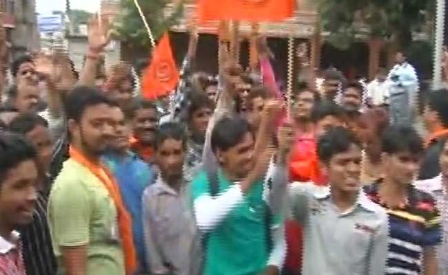 Traffic Chaos in Jaipur Amid Protests Against Demolition of Temples for Metro