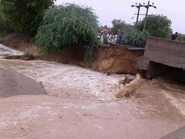 राजस्थान में भारी बारिश से कई इलाकों में बाढ़ जैसे हालात