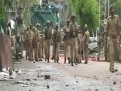 जम्मू कश्मीर के राजौरी में कर्फ्यू, IS का झंडा जलाने के बाद भड़की हिंसा