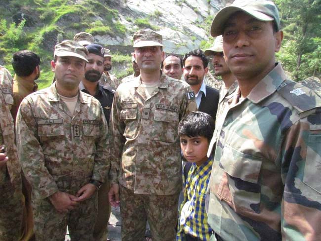 Indian Army Returns Pakistani Boy Who Wandered Into Jammu and Kashmir