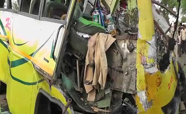 25 Dead, 19 Injured as Bus Collides With Truck in Madhya Pradesh's Khandwa