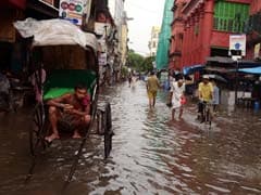 Heavy Rain Waterlogs Kolkata