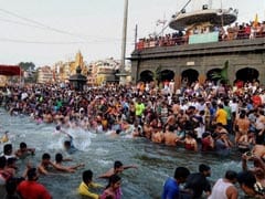 Kumbh Mela Begins in Nashik, Thousands Take Holy Dip
