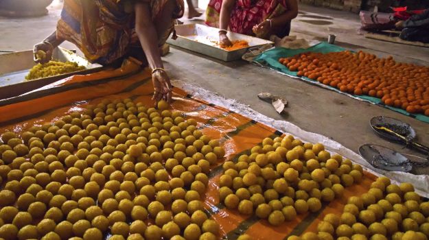 At Jagannath Temple, 700 Cooks for Mahaprasad