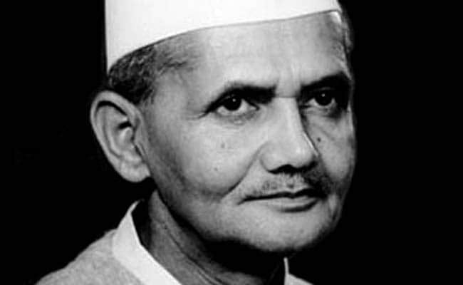 Nation Remembers Lal Bahadur Shastri; President, PM Modi Pay Tributes