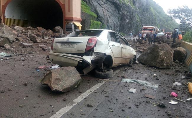 Landslide-Hit Pune-Mumbai Expressway Reopened for Traffic