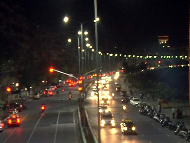 मुंबई : मरीन ड्राइव पर बदली जा सकती हैं एलईडी लाइट्स