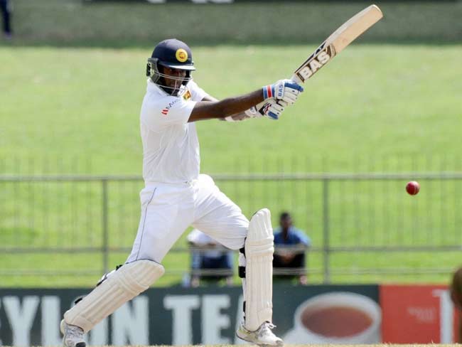 तीसरा टेस्ट : कप्तान मैथ्यूज के शतक से मजबूत स्थिति में पहुंचा श्रीलंका