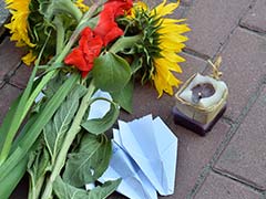 About 200 Ukrainians Gather at MH17 Crash Site on Anniversary