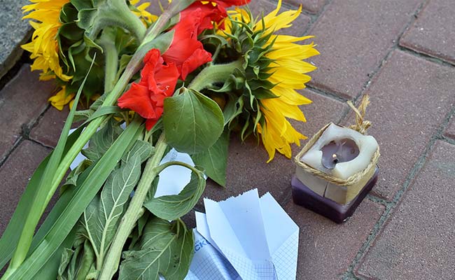 About 200 Ukrainians Gather at MH17 Crash Site on Anniversary