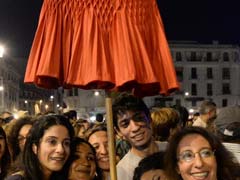 Hundreds of Lawyers Back Morocco Women Tried Over Dresses