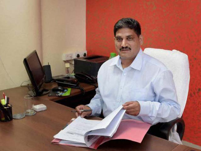 एसीबी चीफ मीणा का केजरीवाल को जवाब - आरोप वापस लें वरना कानूनी कार्रवाई करूंगा