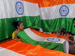 जल्द ही प्रतिबंधित होंगे प्लास्टिक से बने राष्ट्रीय ध्वज जल्द ही प्रतिबंधित होंगे प्लास्टिक से बने राष्ट्रीय ध्वज