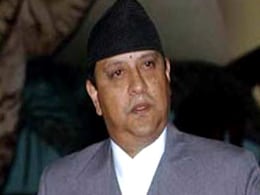 नेपाल के आखिरी नरेश ज्ञानेंद्र शाह ने कहा, महल छोड़ा है, जनता को नहीं नेपाल के आखिरी नरेश ज्ञानेंद्र शाह ने कहा, महल छोड़ा है, जनता को नहीं