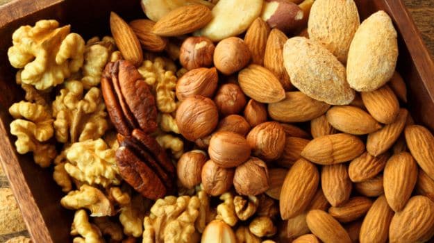 Eat Nuts Daily to Lose Weight