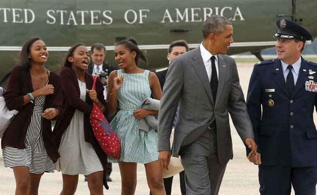 'Dad-in-Chief' Obama Takes Daughters for Night Out in The Big Apple