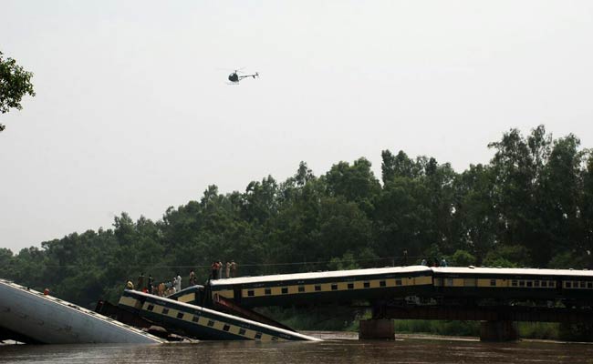 Train Carrying Pakistan Troops Plunges Into Canal, Officials Suspect Sabotage