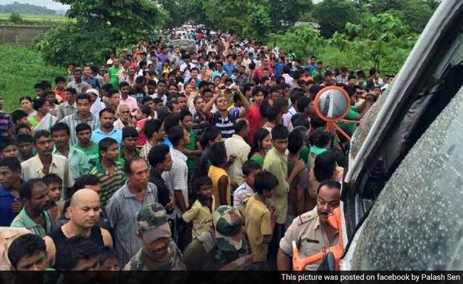 Hit by Storm, Singer Palash Sen's Chopper Lands on Assam Highway