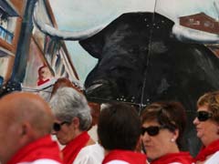 2 Americans, Briton Gored in Opening Pamplona Bull Run