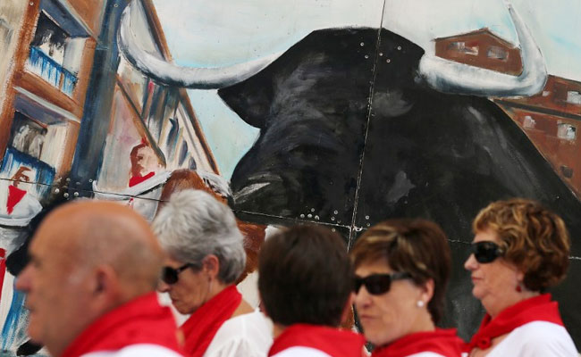 2 Americans, Briton Gored in Opening Pamplona Bull Run