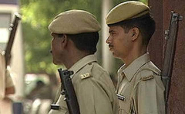 Armed Robbers Loot Rs 50 Lakh From House In Delhi