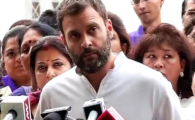 <i>'Aap Khaane Kyun De Rahey Hain</i>?': Rahul Gandhi Taunts PM Modi