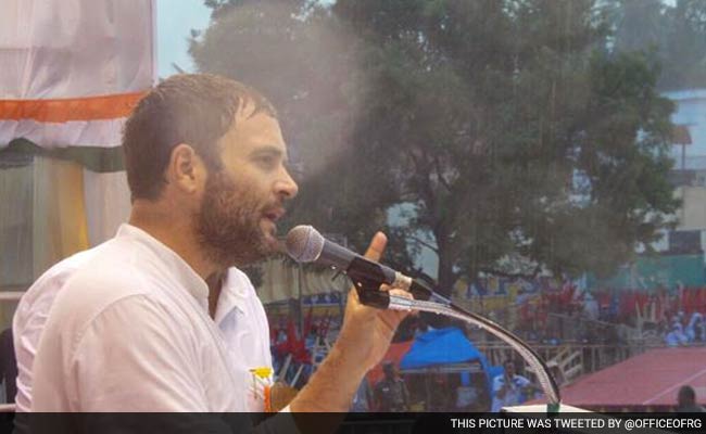 Congress Vice President Rahul Gandhi Battles Heavy Rains to Address Rally in Tiruchirapalli