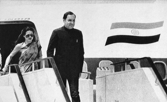 Jayalalithaa and Centre Could Clash Hard Over Rajiv Gandhi's Killers