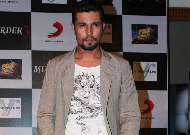 Randeep Hooda Wraps Filming <i>Do Lafzon Ki Kahani</i>