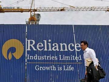रिलायंस इंडस्ट्रीज का पहली तिमाही का शुद्ध लाभ साढ़े सात साल के उच्चस्तर पर