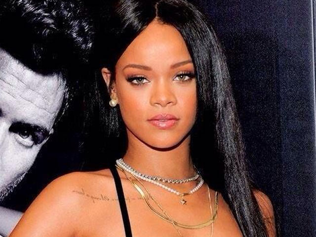 Rihanna is Top Digital Singles Artist, Ahead of Taylor Swift , Katy Perry