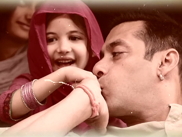 Salman Khan's 6-Year-Old Co-Star Harshaali is Even Cuter Off-Screen