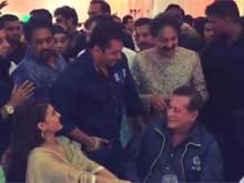 Salman Khan Attends Baba Siddique's <i>Iftaar</i> Party. No Shah Rukh, so no Hug