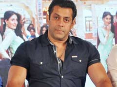 Gajendra Chauhan Should Listen to the Students, Says Salman Khan on FTII Controversy