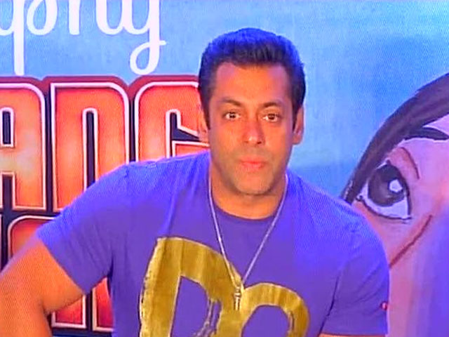 Salman Khan on FTII Row: Gajendra Chauhan Should Listen to Students