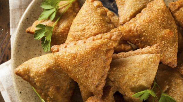 Where Do You Get The Best Samosas in India?