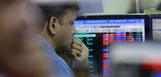 Sensex Ends Flat, HCL Tech, Idea Cellular Slump Over 6%