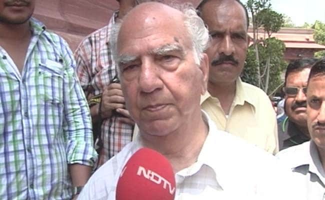 Former Himachal Chief Minister Shanta Kumar Taken To Mohali For COVID-19 Treatment