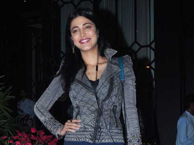 Shruti Haasan Will Host Special Screening of Papanasam For Friends