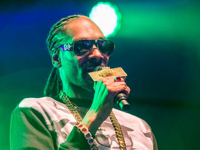 Snoop Dogg, Held Briefly For Drug Possession, Accuses Swedish Police of 'Racial Profiling'